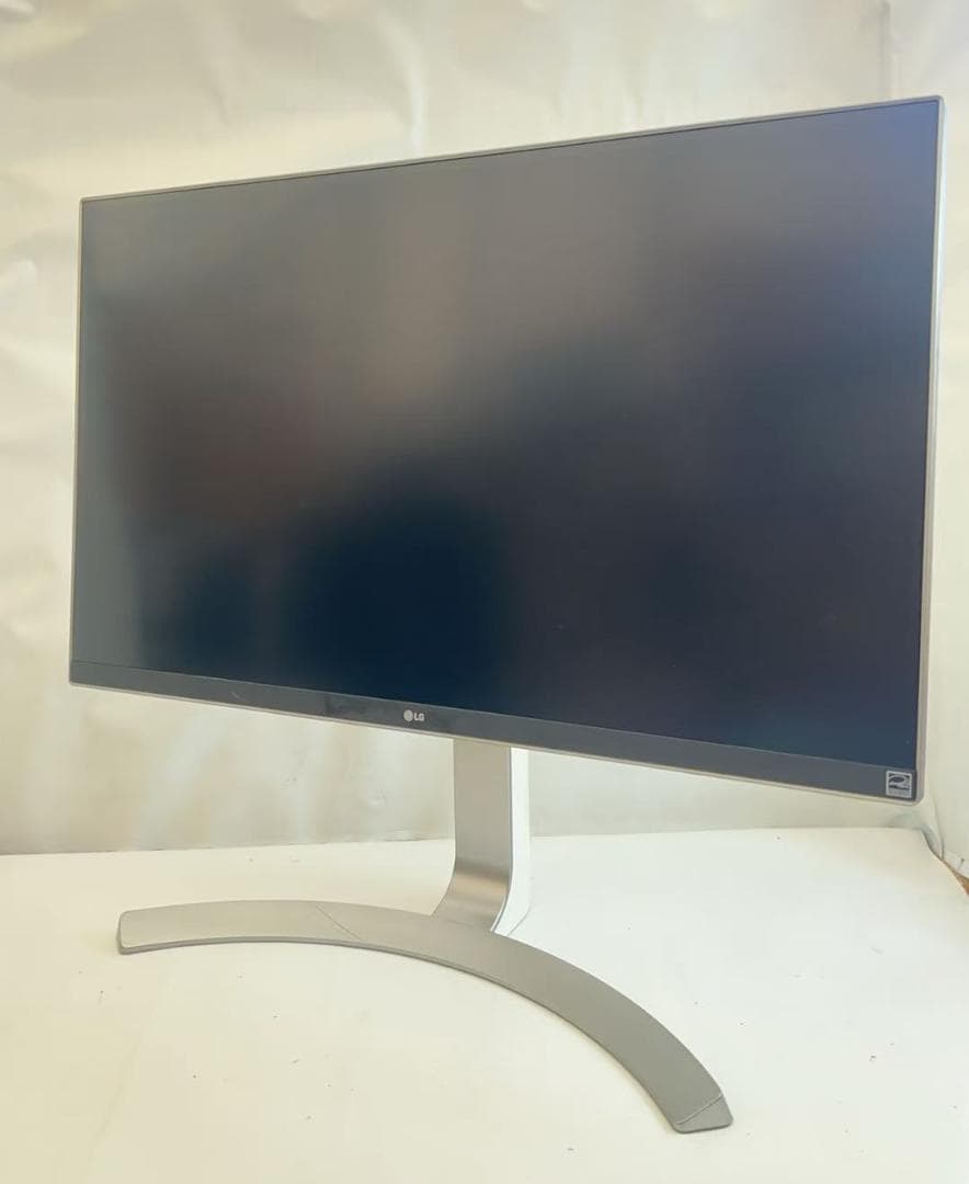 LG 27UD88-W 27インチモニター 4Kディスプレイ