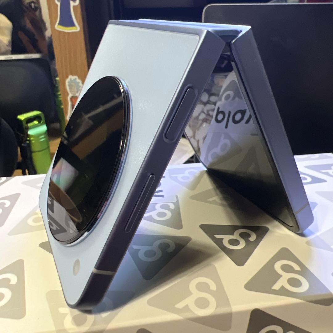 【ほぼ新品】Libero Flip ブルー ケース六個付き