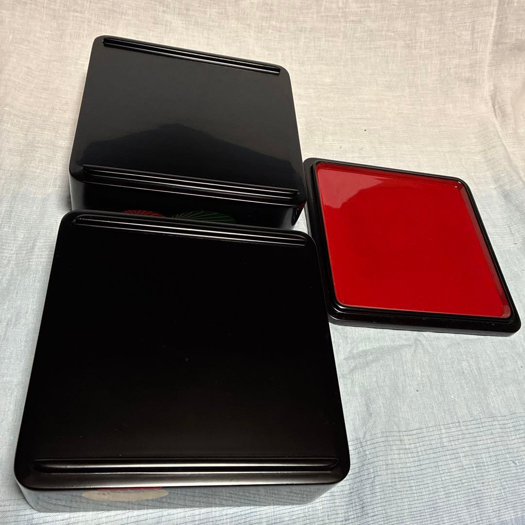 漆器松蒔絵二段重箱　21cm角