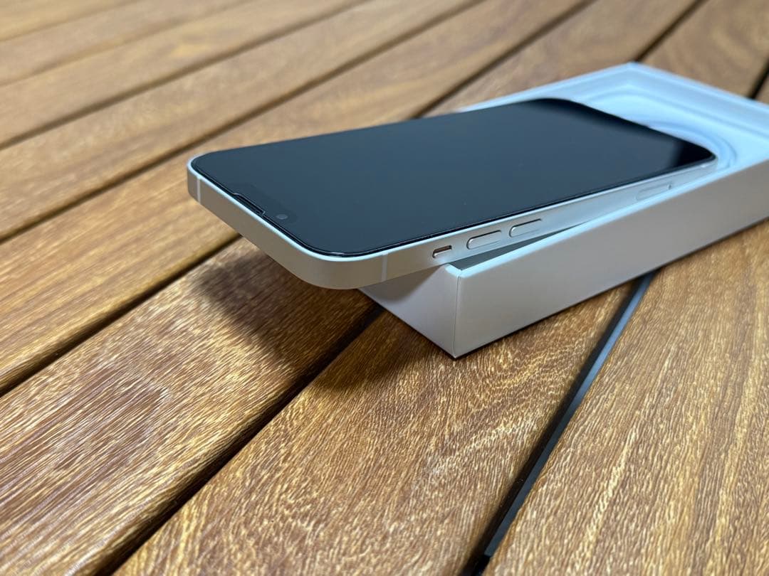 【雪猫】iPhone13 128GB ホワイト SIMフリー