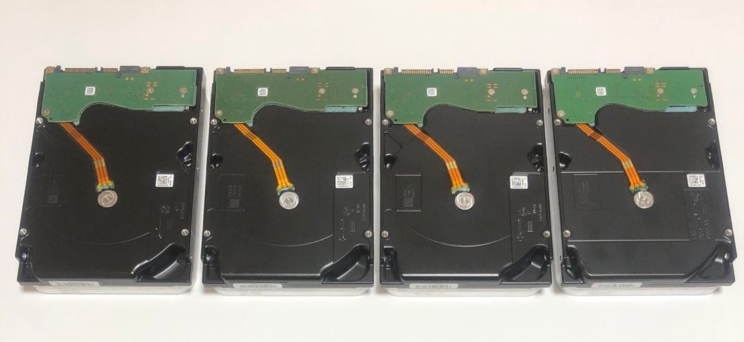 Seagate Exos X18/X20 18TB SATA HDD ４個