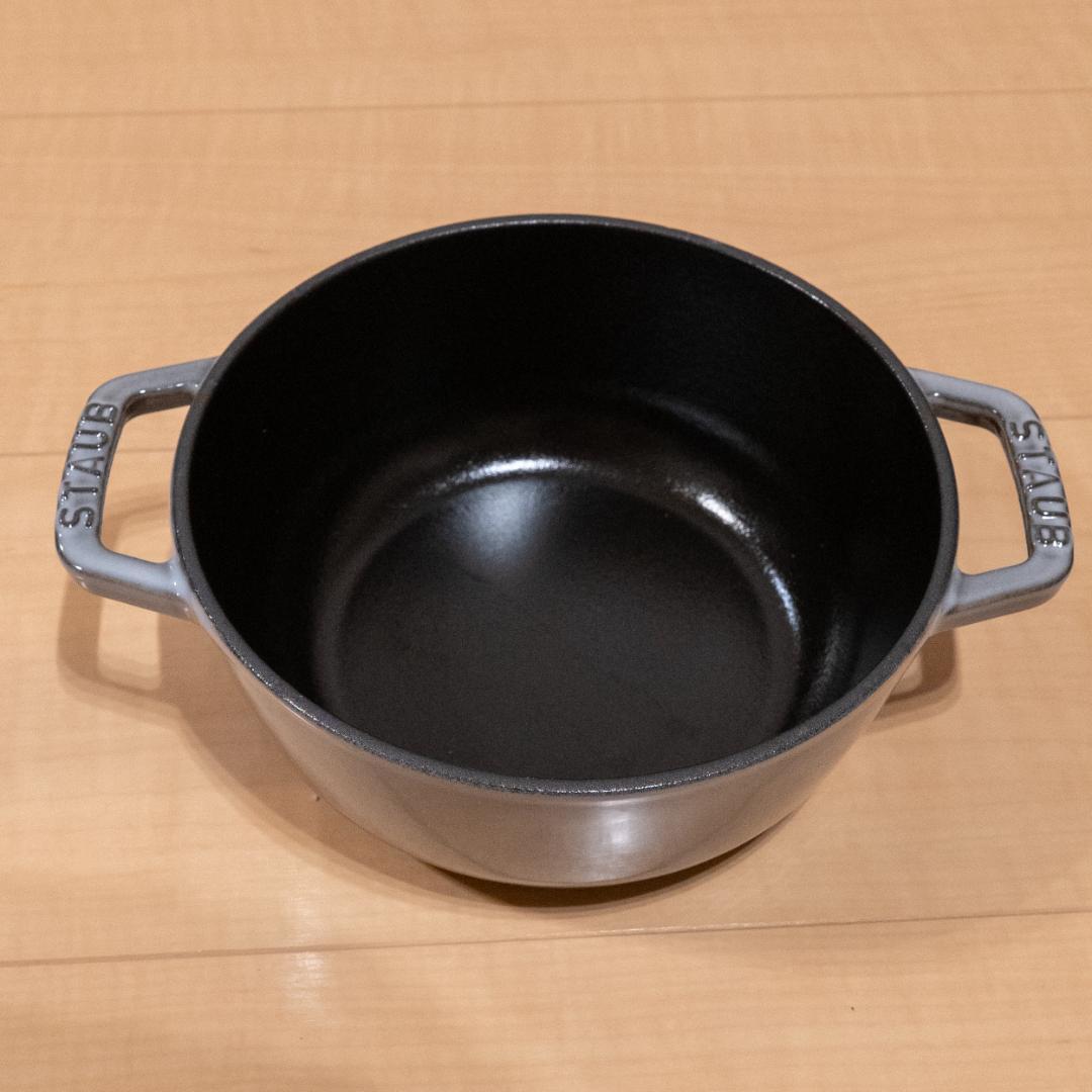 staub　ストーブ　ワナベ　グレー　S