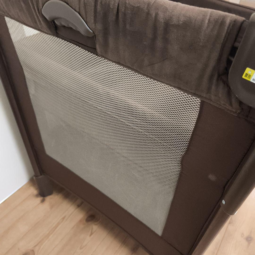 美品【Aprica/アップリカ】ココネルエアープラス ブラウン ベビーベッド