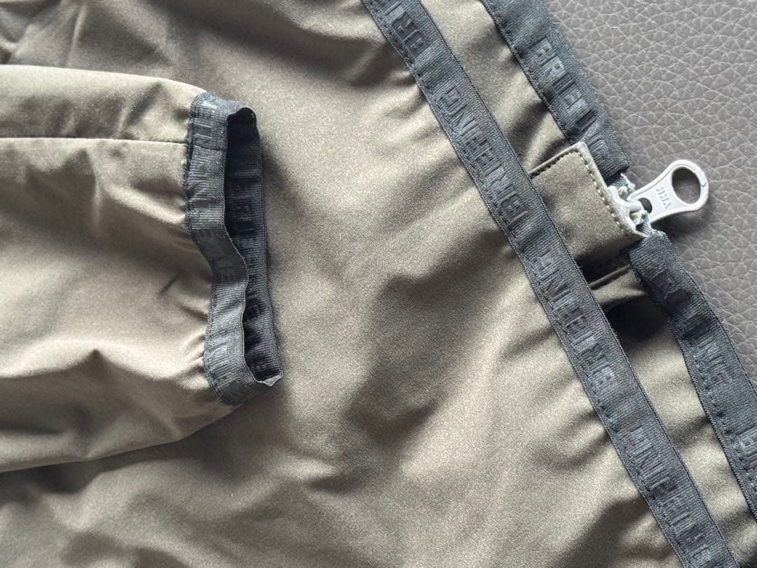 BRIEFING フルジップジャケット オリーブ