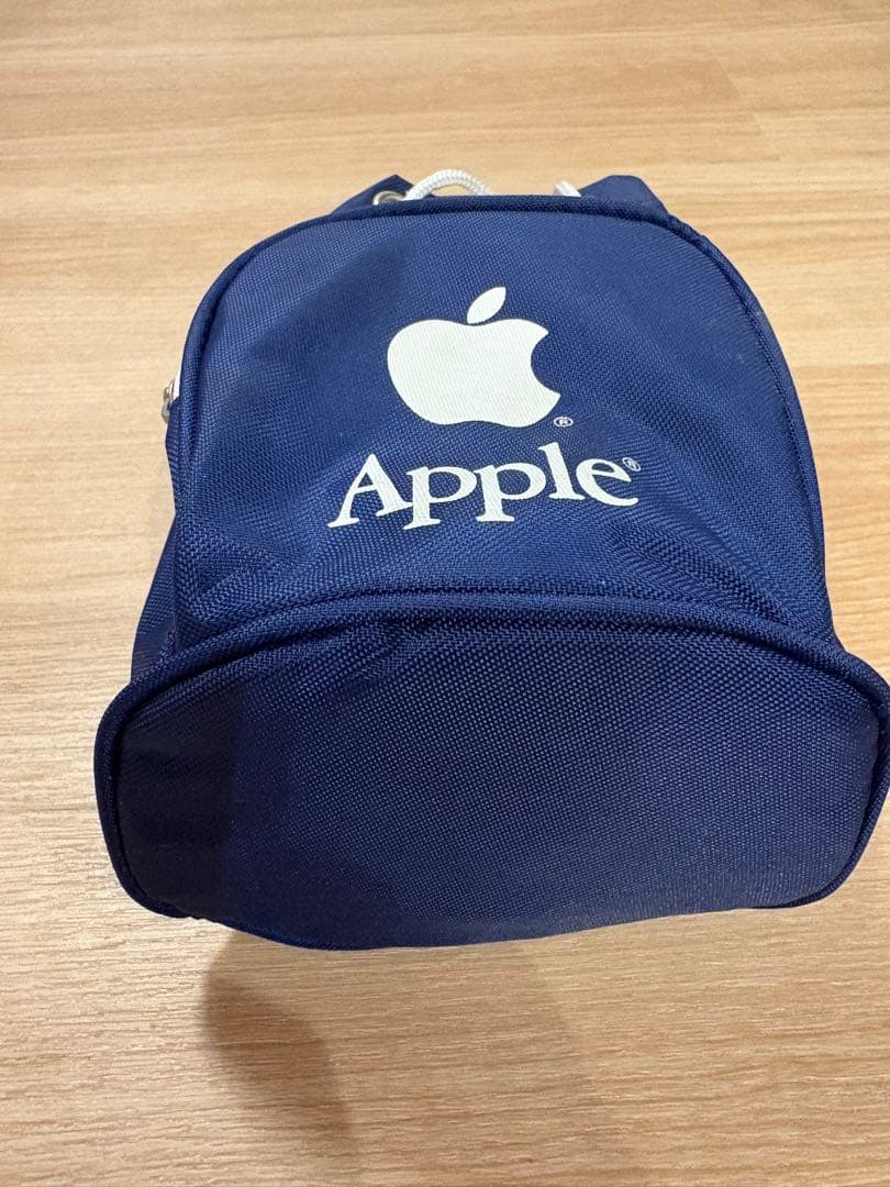 Appleノベルティ ドリンクボトル・ケース