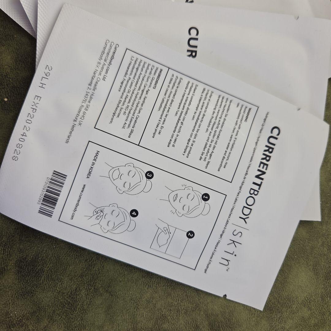 ボディ・フェイスケア SakikoCURRENTBODY LED Light Therapy M