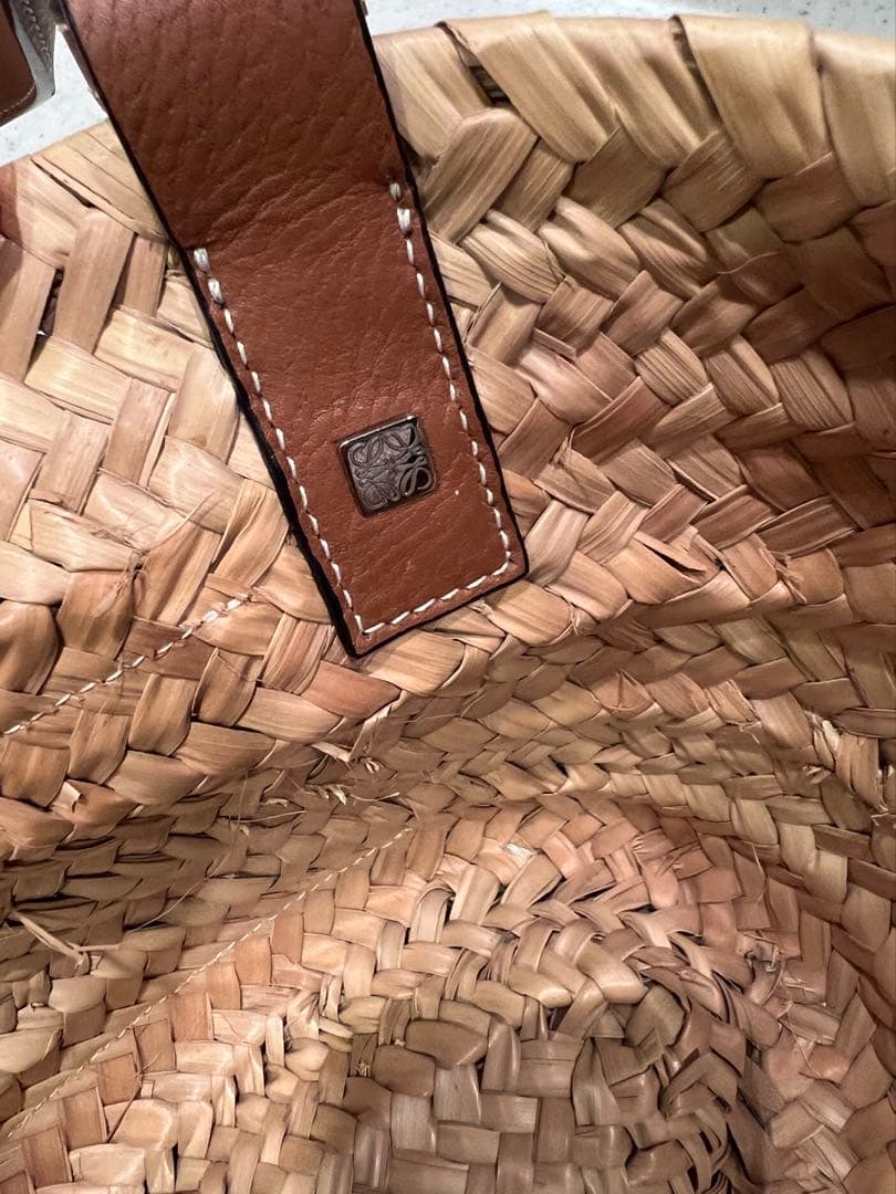 ロエベ　カゴバック、スモール