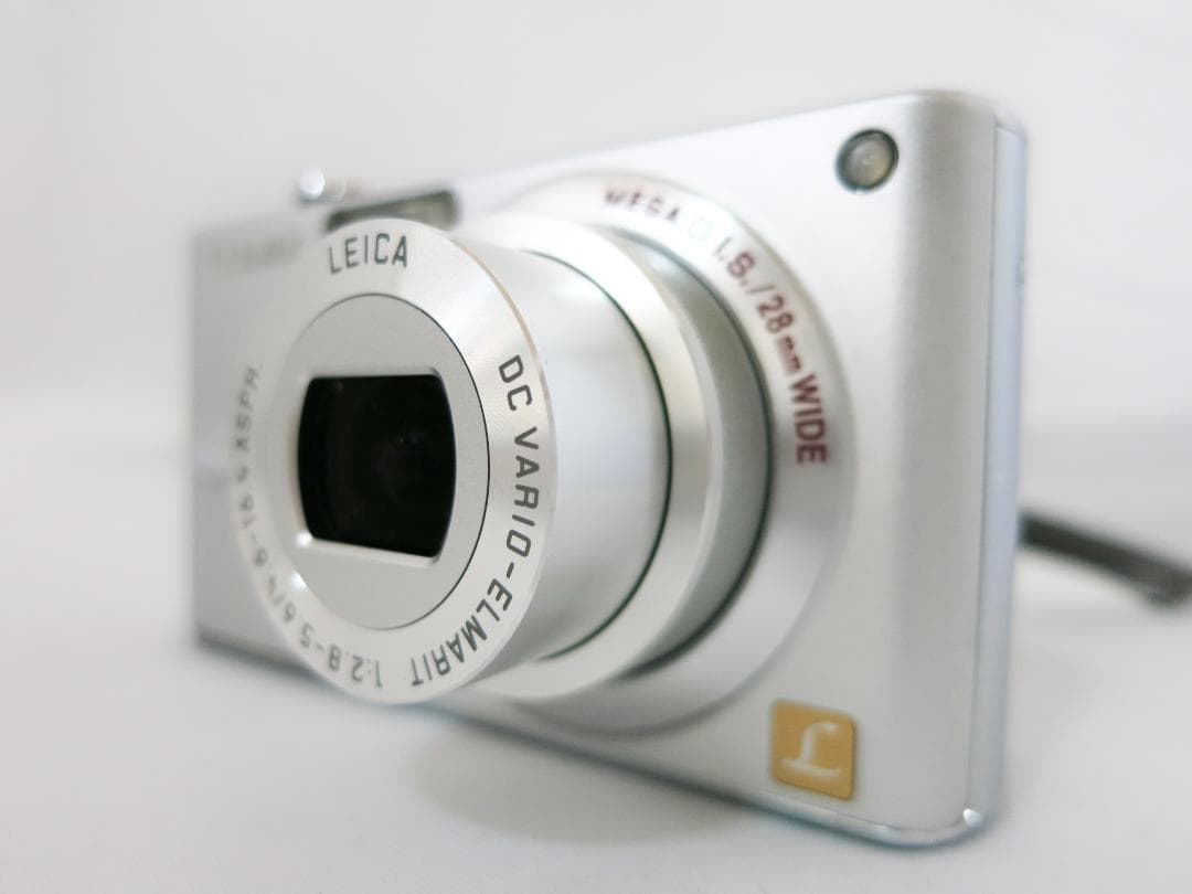 Panasonic デジタルカメラ LUMIX DMC-FX30 シルバー