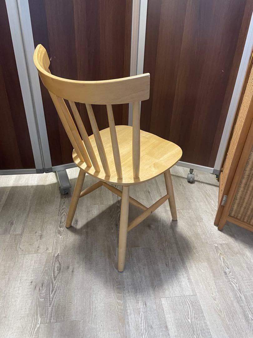 ウィンザーチェア　木製スピンドルバック　ダイニングチェア　④