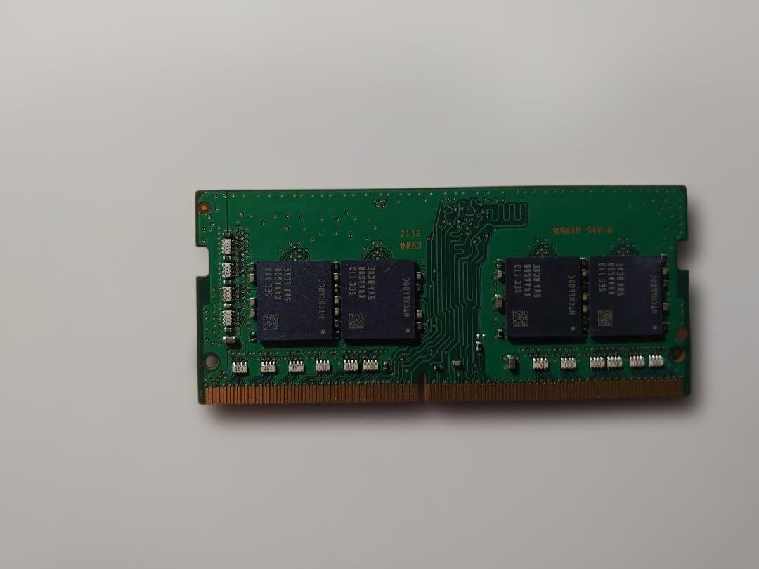 Samsung 16GB DDR4 3200MHz メモリ