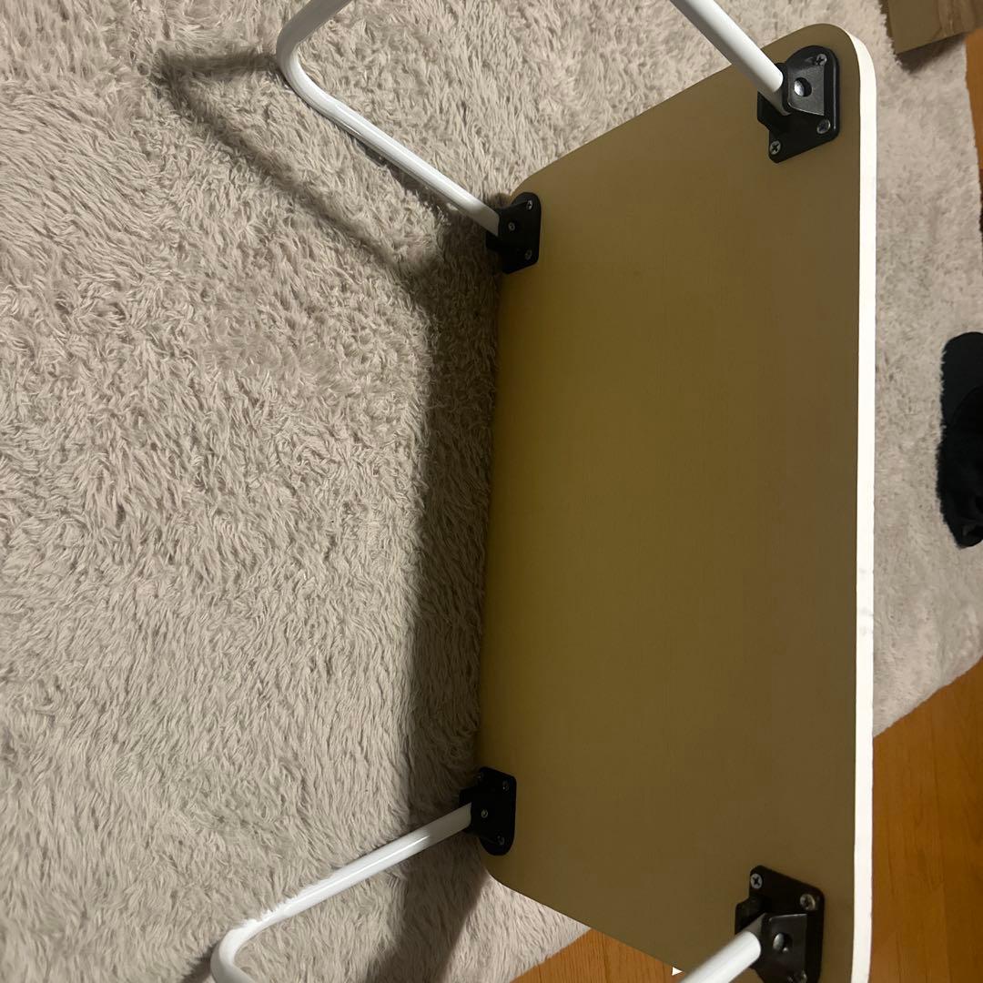 落書き付き折りたたみテーブル