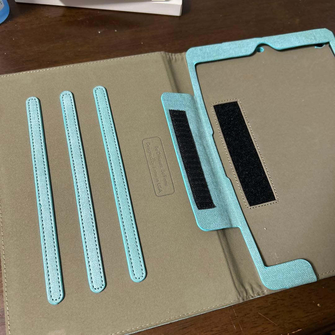 【ケース付き】 iPad 無印　六世代　セルラーモデル　シルバー