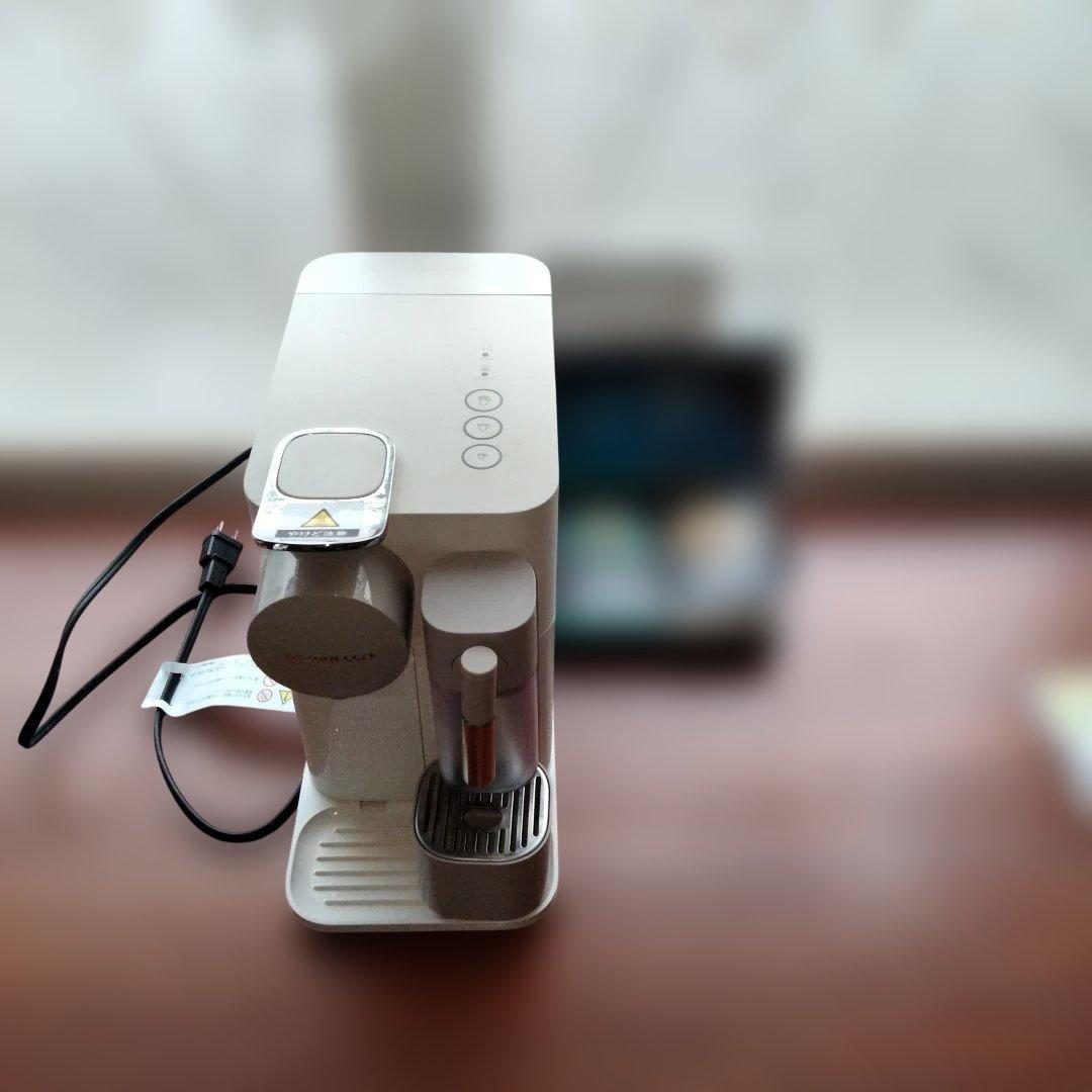 値下！カプセル付✨ネスプレッソラティシマワンコーヒーメーカーコーヒーマシンミルク