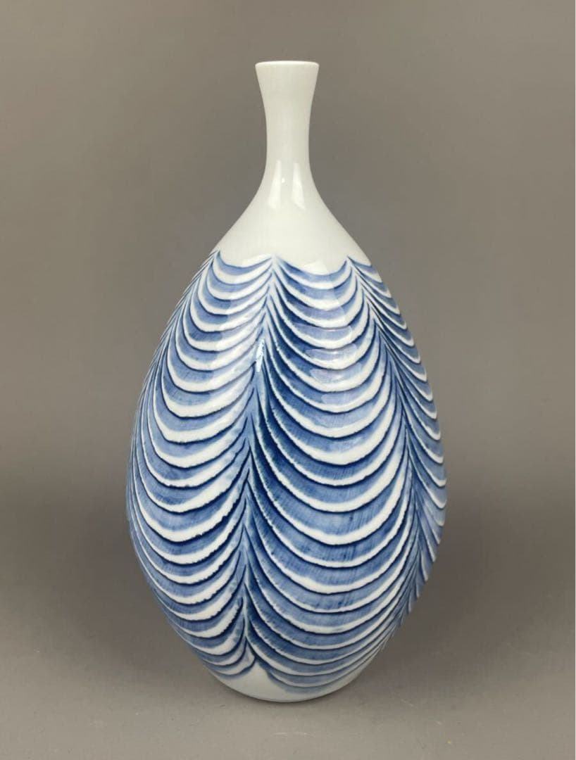 陶芸日展作家 藤井朱明作 染付 志乃ぎ彫 花瓶 波紋様壷 朱明窯 有田焼 陶器