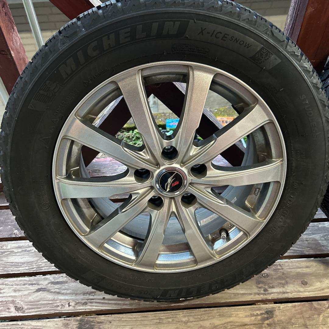 O*a様 Michelin 205/60R16 スタッドレスタイヤセット 引き取