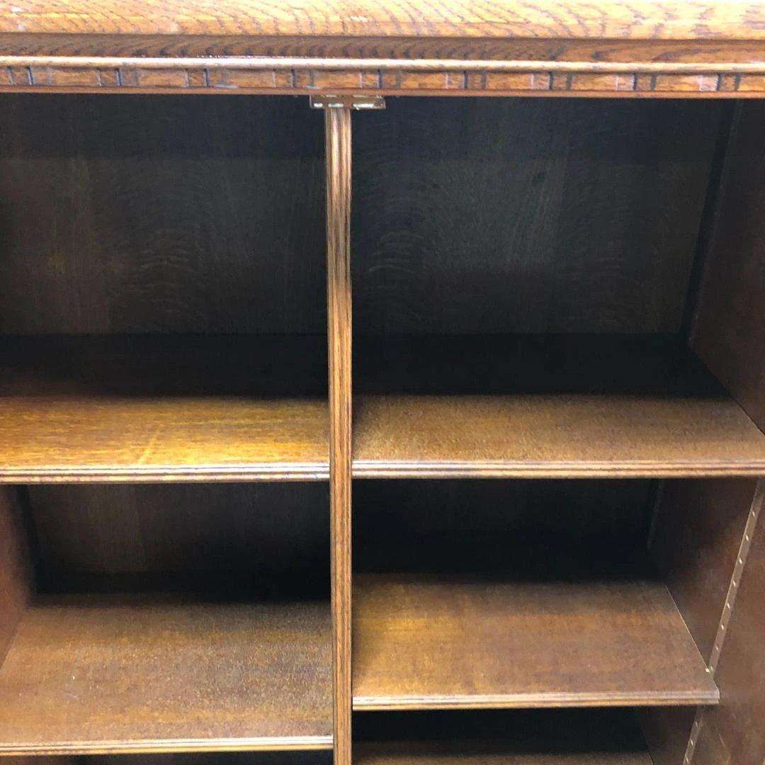 送料無料 高級家具 アンティーク調 木製ガラスキャビネット 飾り棚 251214