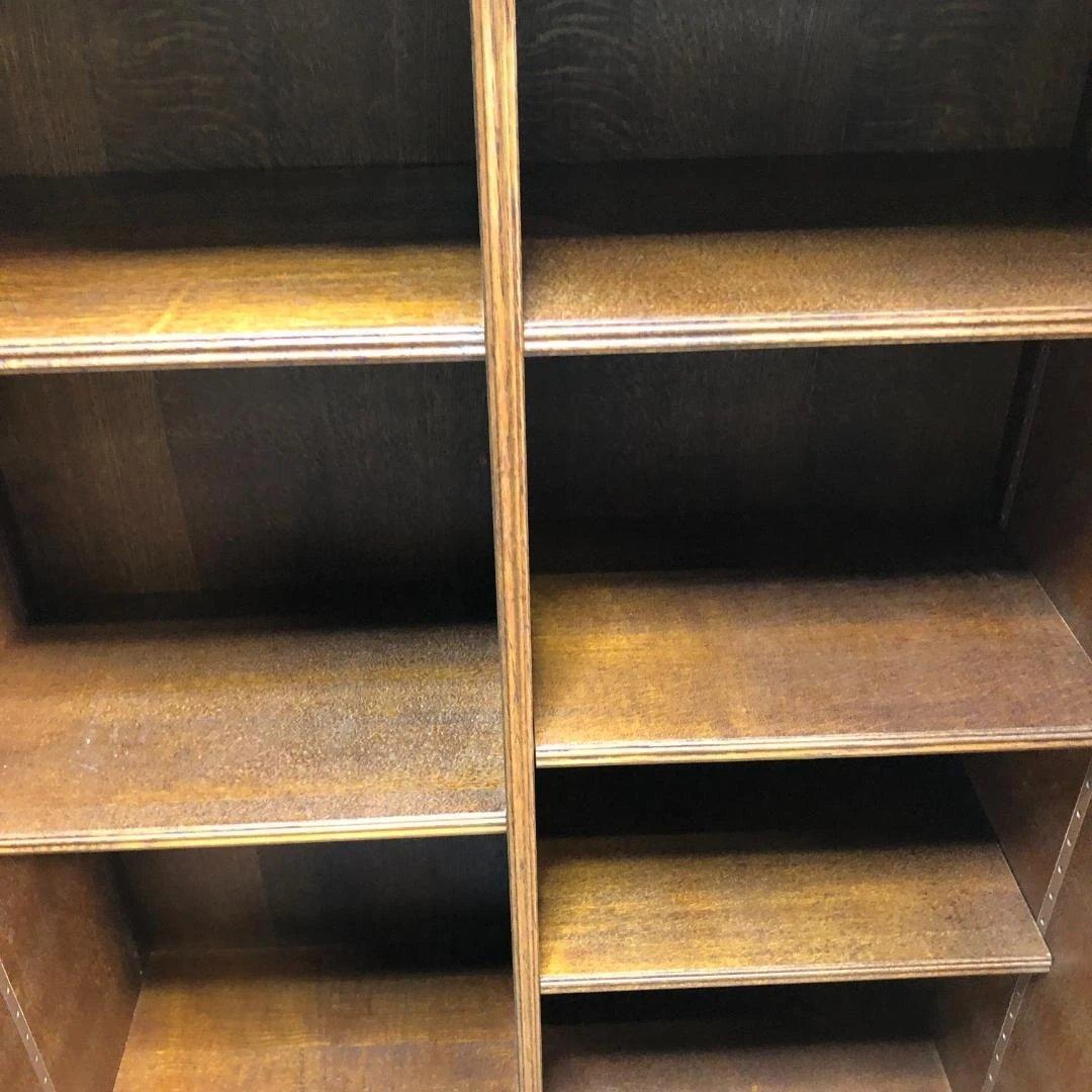 送料無料 高級家具 アンティーク調 木製ガラスキャビネット 飾り棚 251214