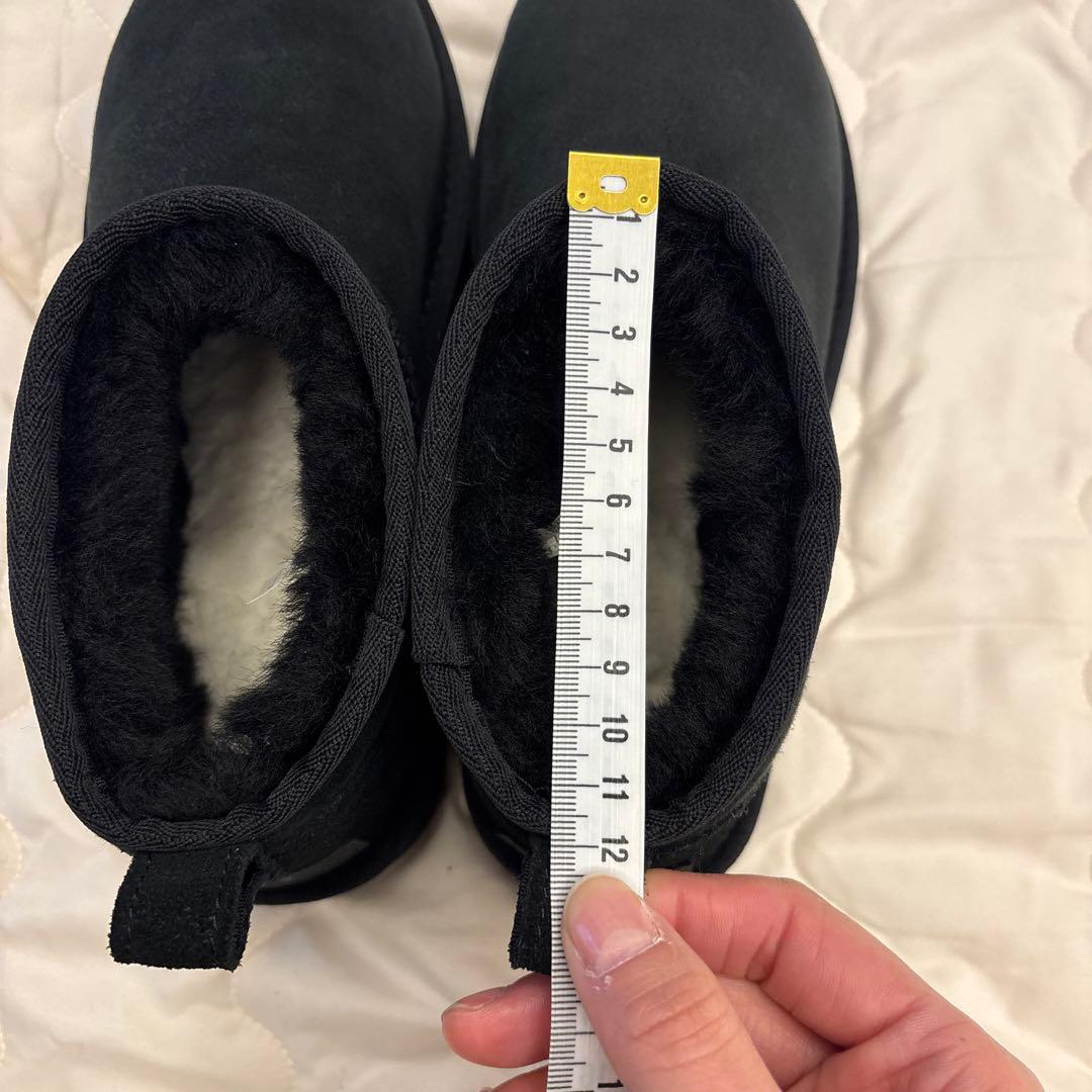 UGG ムートンショートブーツ　23センチ