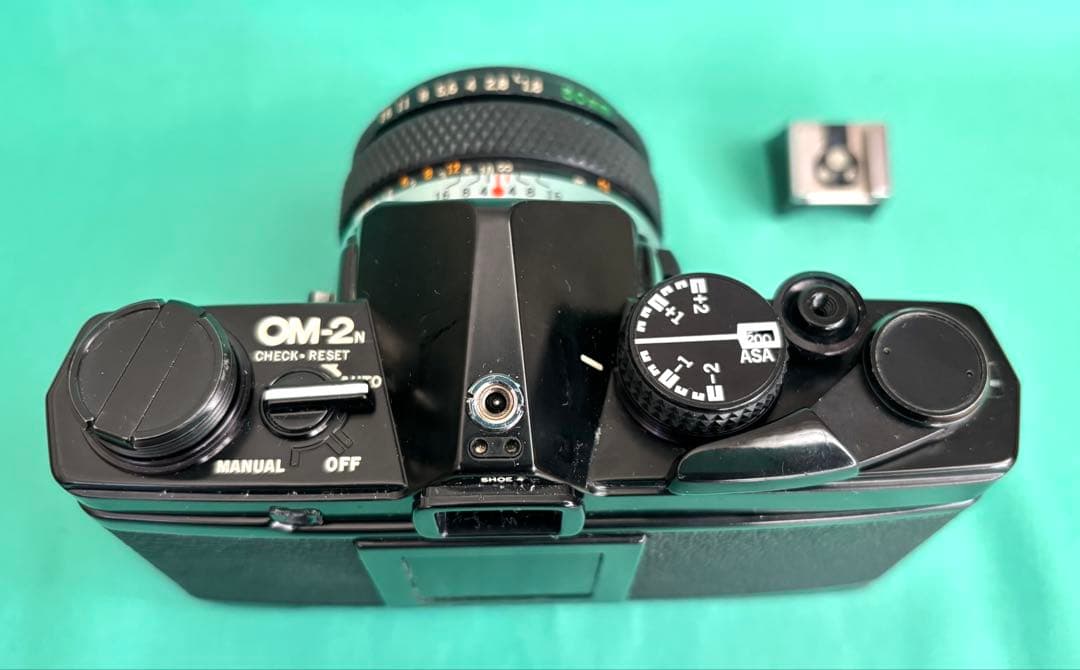★ OLYMPUS OM-2N BLACK + 標準レンズ 50mm