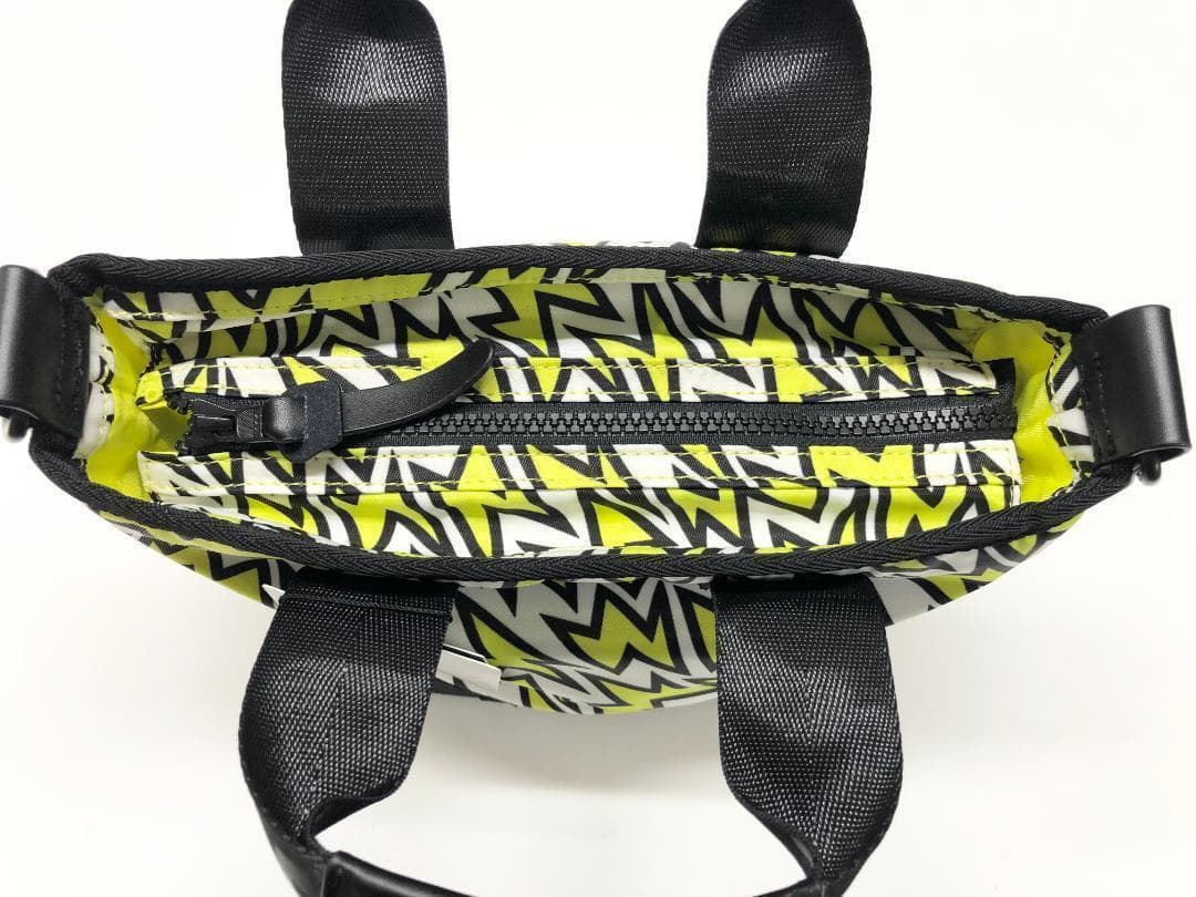 ○★新品未使用　PEARLY GATES　ハードエレキ柄　ミニトートバッグ