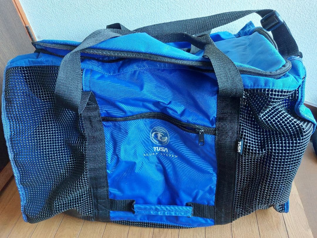 スキューバプロの訳ありキャリーバッグとTUSAのメッシュバッグセット
