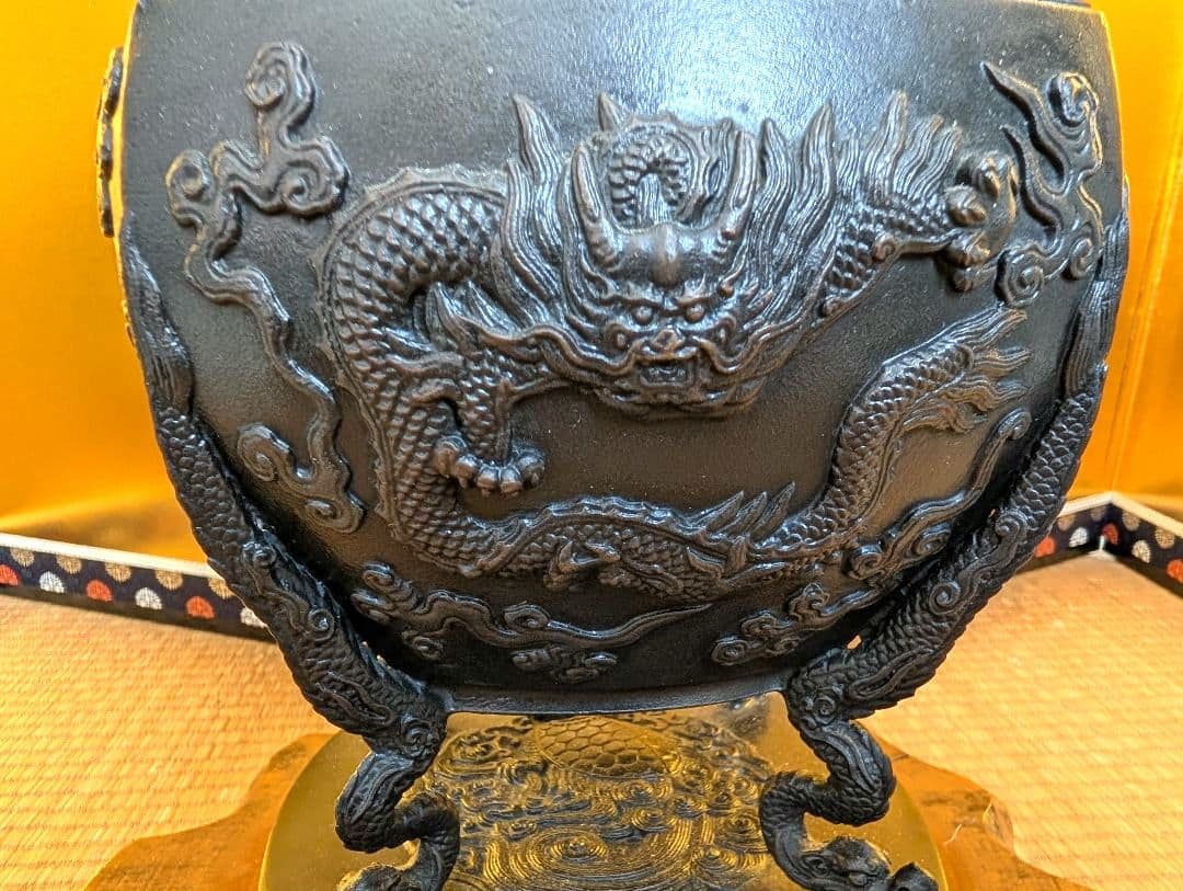 金属工芸　鋳銅　大型香炉　雲龍紋　高岡銅器　米田秀保