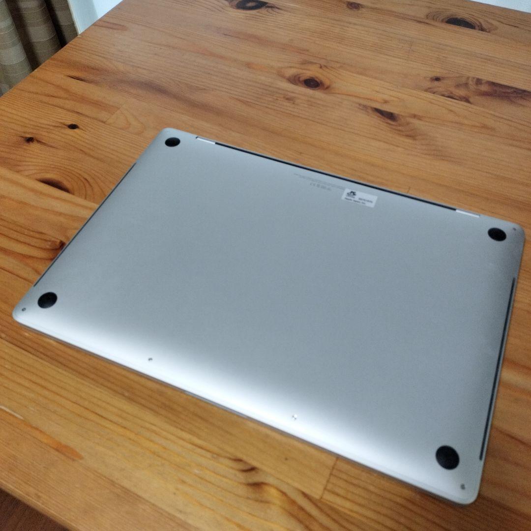Apple MacBook Pro Core i7 ノートパソコン （A13）