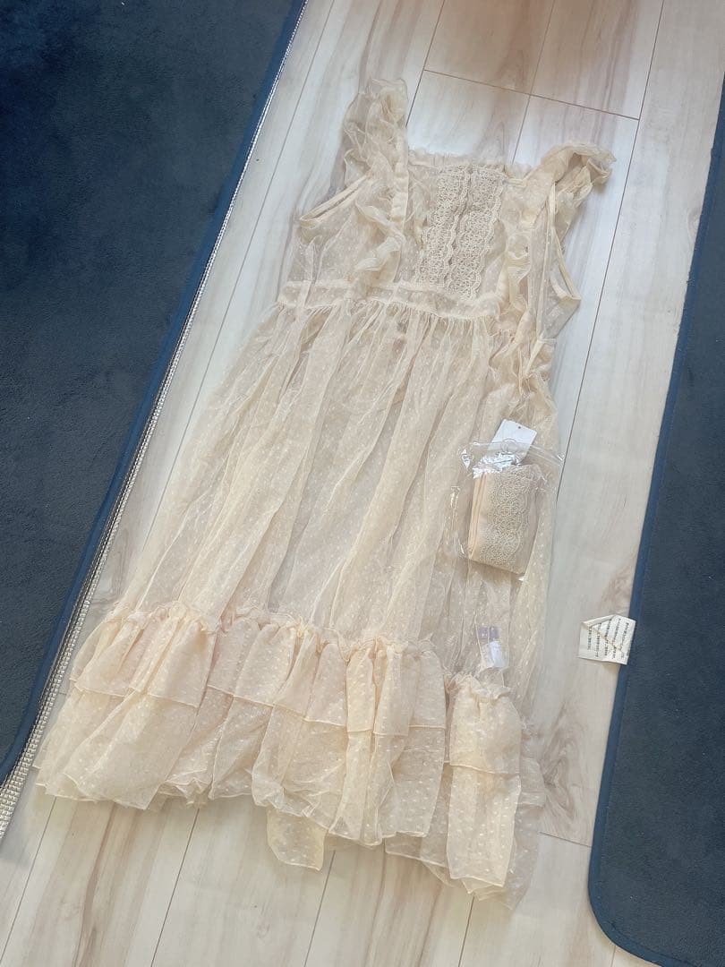 ドットチュールエプロン(生成り)