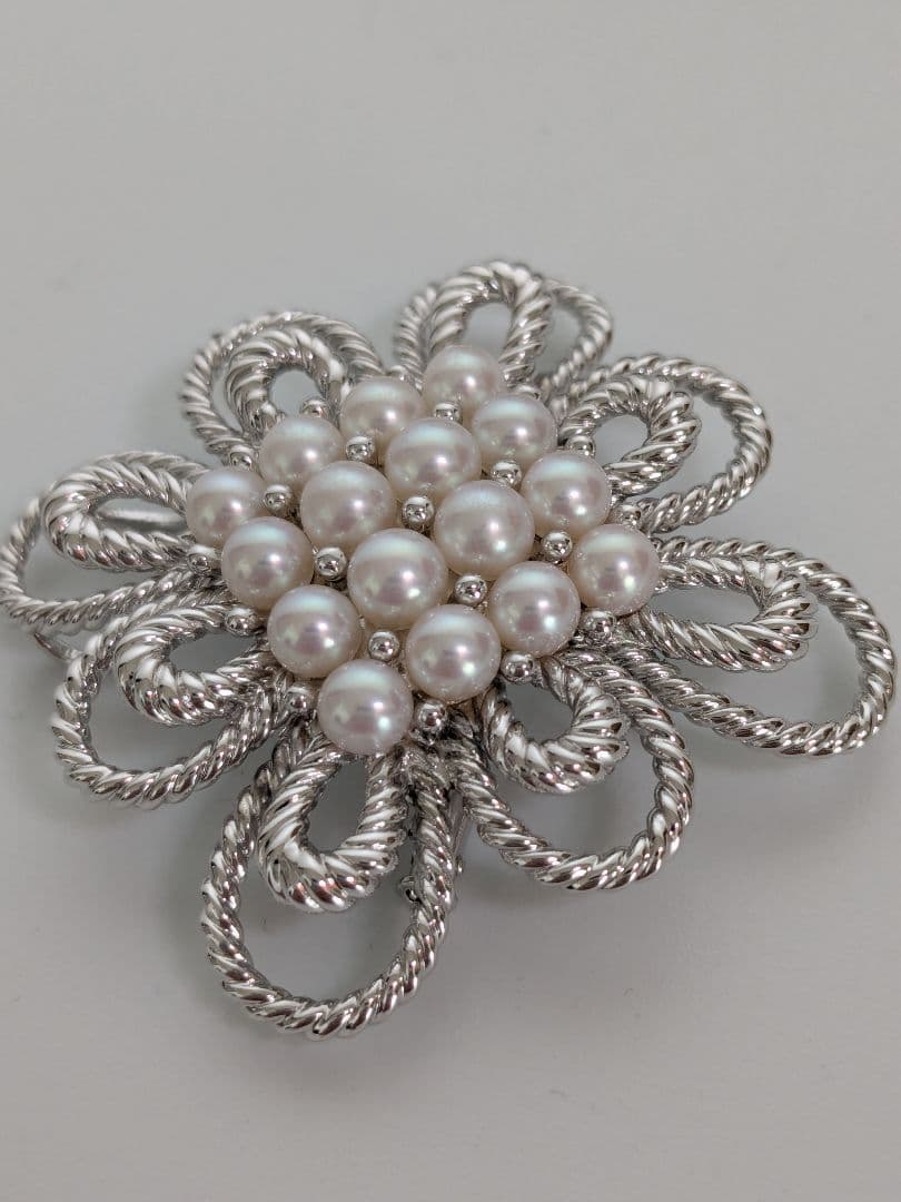 TASAKI　パールブローチ　ケース付き