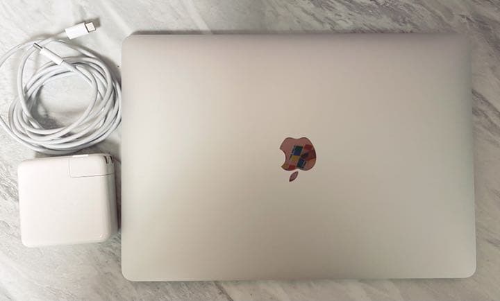 ※値下げ【使用5回以内】Macbook pro 2019 13 inch