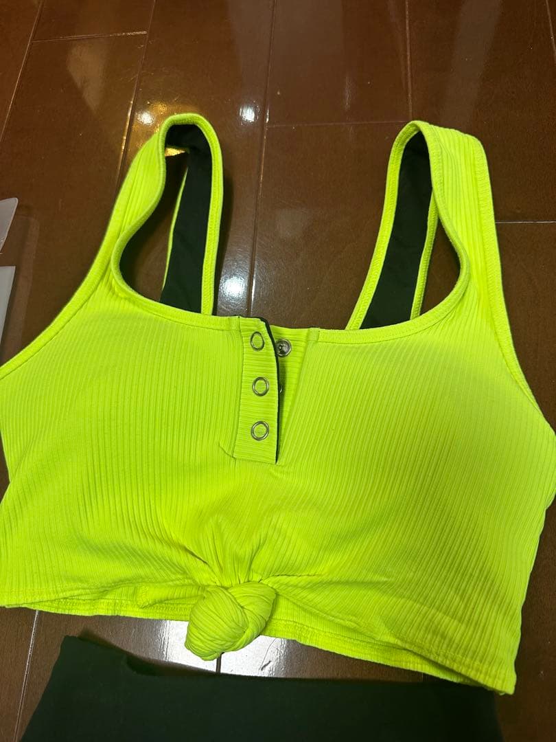 ボムシェル bombshell　sportswear