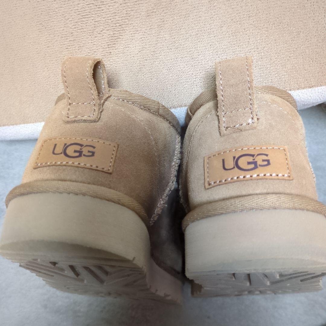 UGG　ウルトラミニ　チェスナットUSBポート36