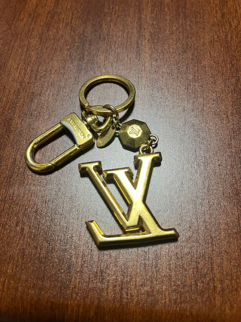 Louis Vuitton ルイ・ヴィトン キーリング LVチャームキーホルダー
