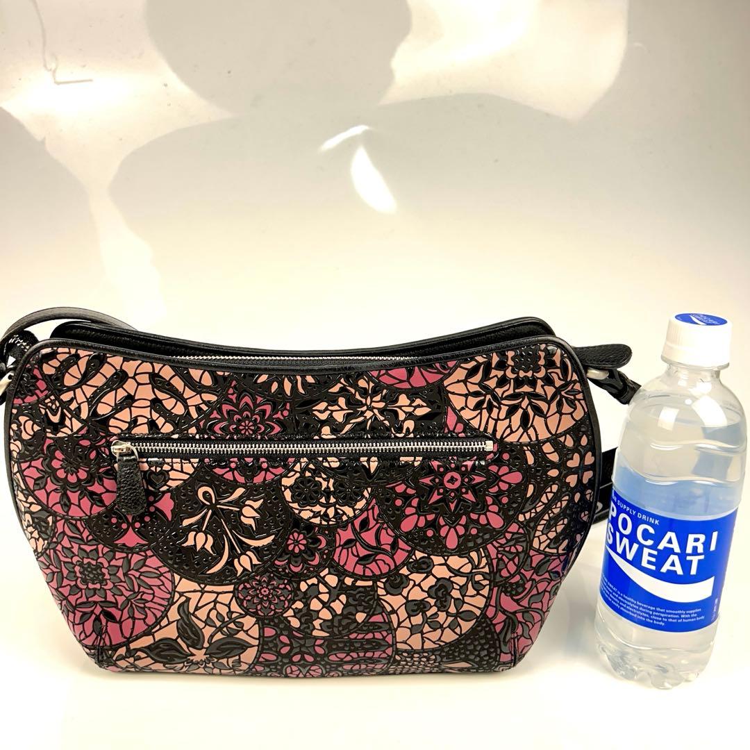 【未使用級✨】印傳屋　リュオラ　ショルダーバッグ　B5 印伝屋　クロスボディ