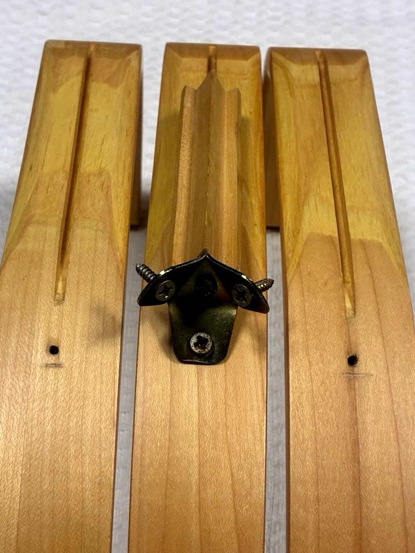 アクタス　モデュラスシグマ　曲木　3本脚　ワインテーブル　丸テーブル