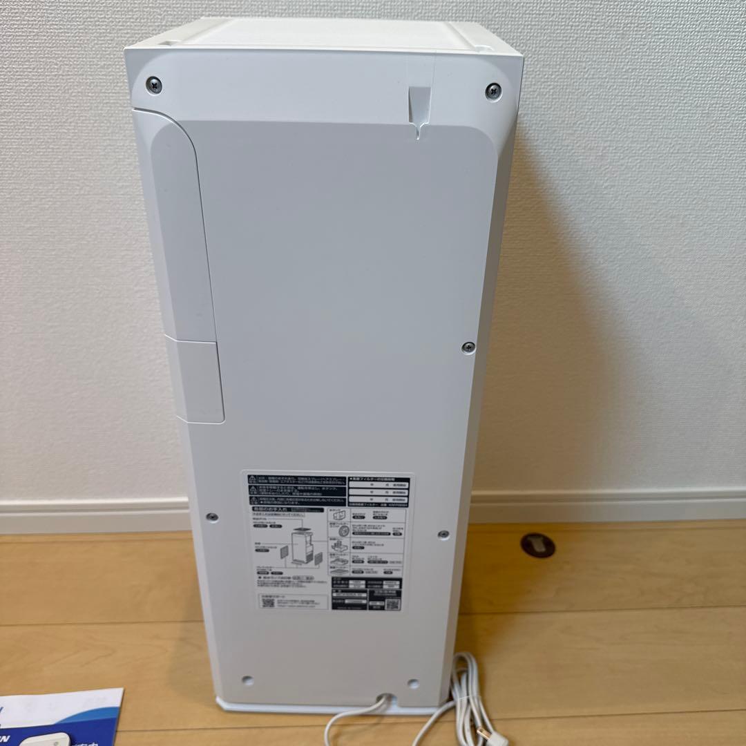 2025年製　ダイキン　空気清浄機 縦型 ホワイト　MCK505A-W