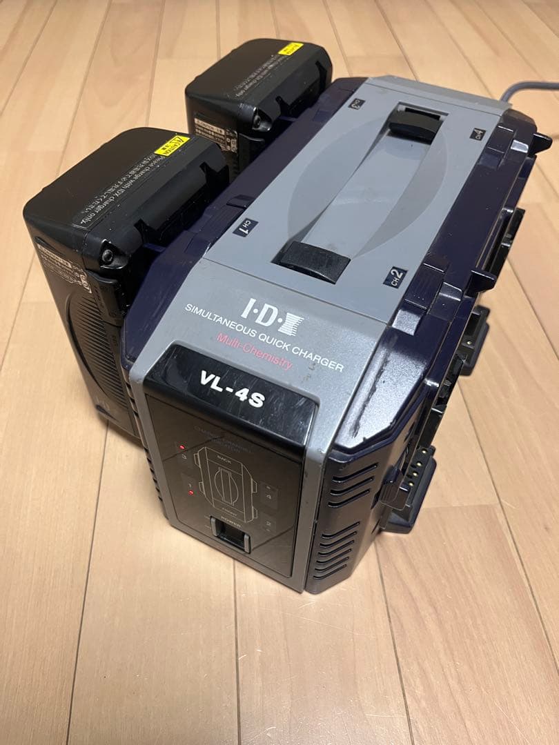 IDX VL-4S 4連チャージャー 【持ち手無し】