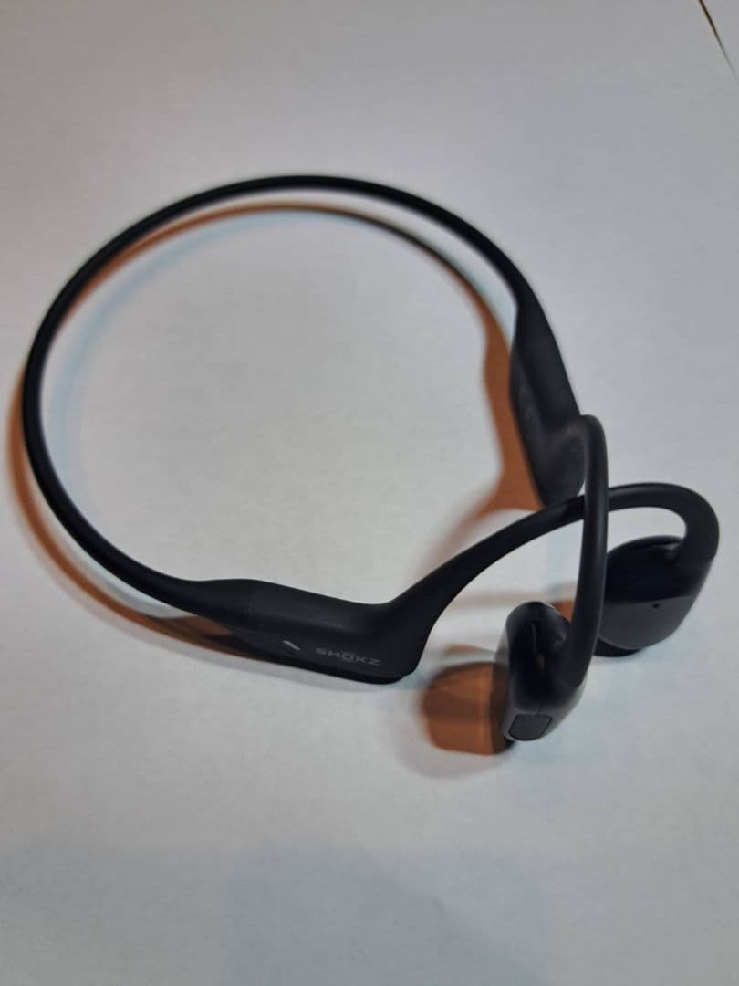 SHOKZ 骨伝導イヤホン 専用ケース 充電ケーブル User Guide付き