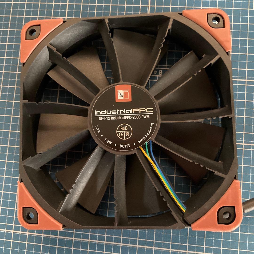 NF-F12 industrialPPC-2000 PWMファン 3個とおまけ