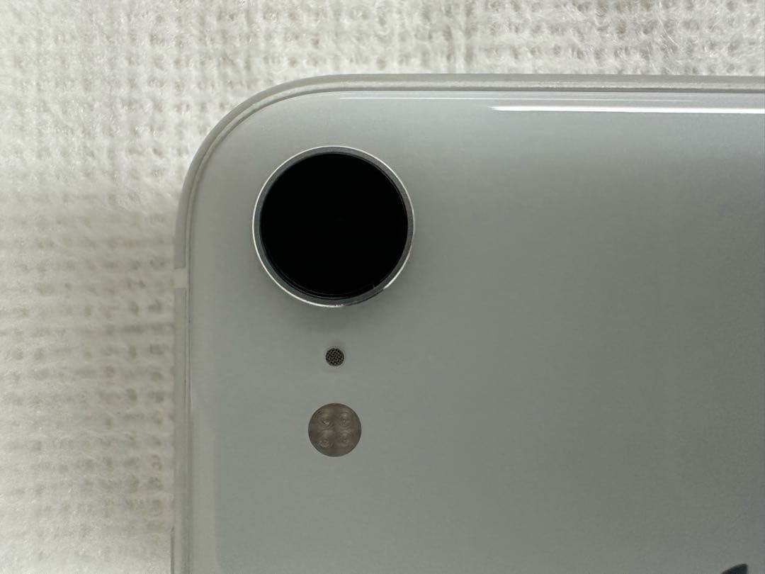 美品　iPhone XR ホワイト 128GB バッテリー81% SIMフリ -