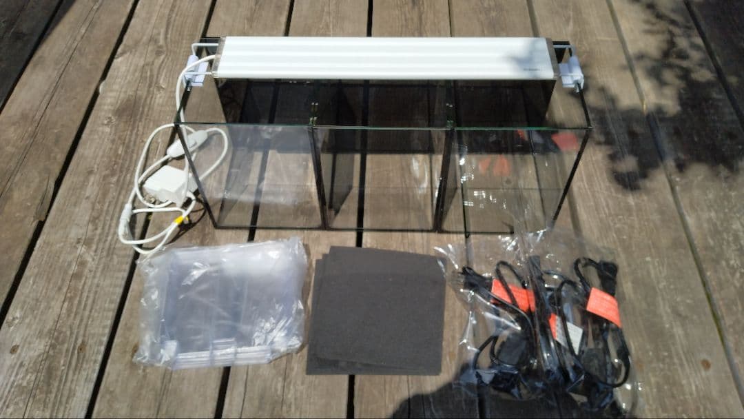 【引取限定、ほほ新品】水槽3つ クリスタルキューブ 150H/B ミニヒーター