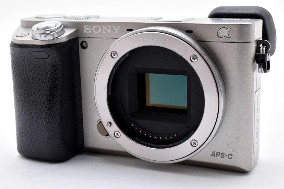 【美品】 ソニー SONY ILCE-6000Y α6000 ダブルズームキット