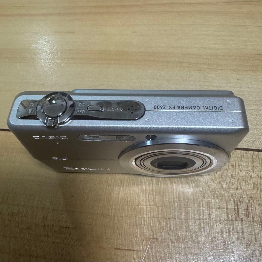 【美品】CASIO デジタルカメラ EXILIM EX-Z600 シルバー