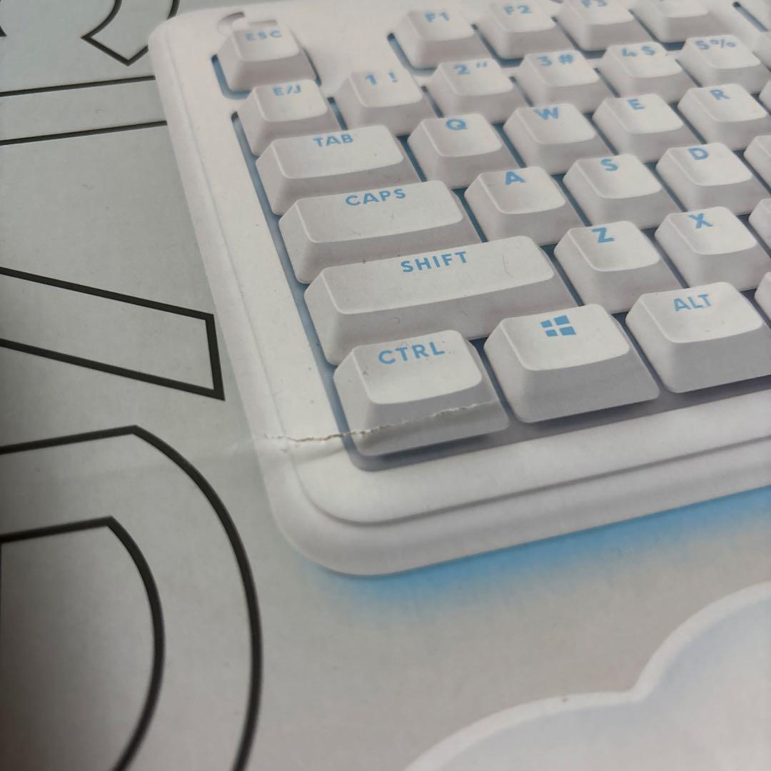 Logicool G713　有線キーボード　オーロラコレクション タクタイル