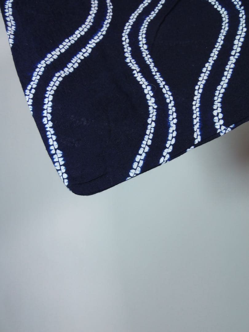 ほぼ美品 有松絞り浴衣 立涌文様　 藍染 夏にぴったりの涼やか着物