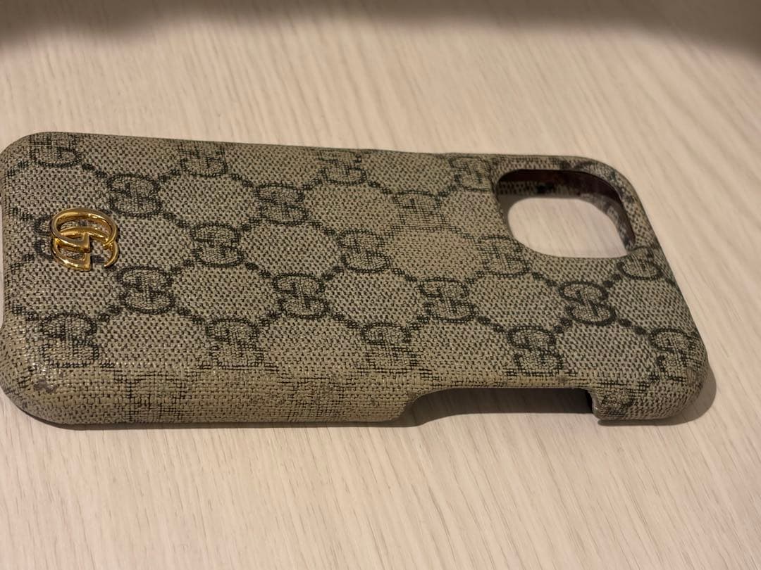 GUCCI iPhone15 ケース オフィディア GGスプリーム