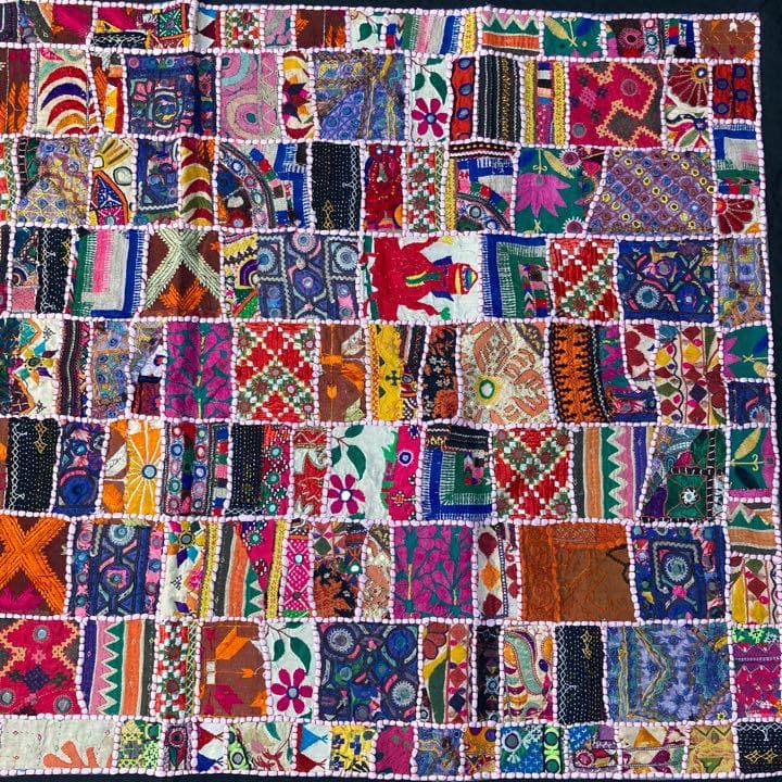 ⭐️若林⭐️ インド手刺繍 ミラーワーク ラグ 敷物