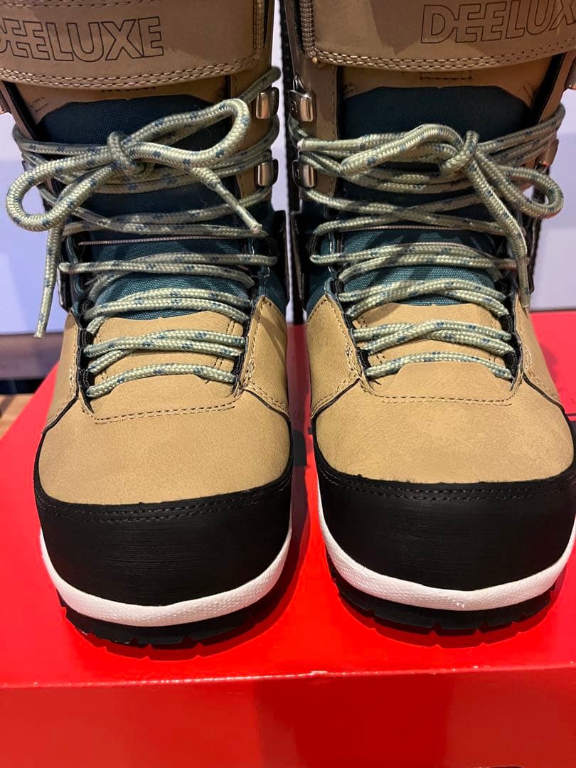 ディーラックス　エクスプローラー　25.5cm