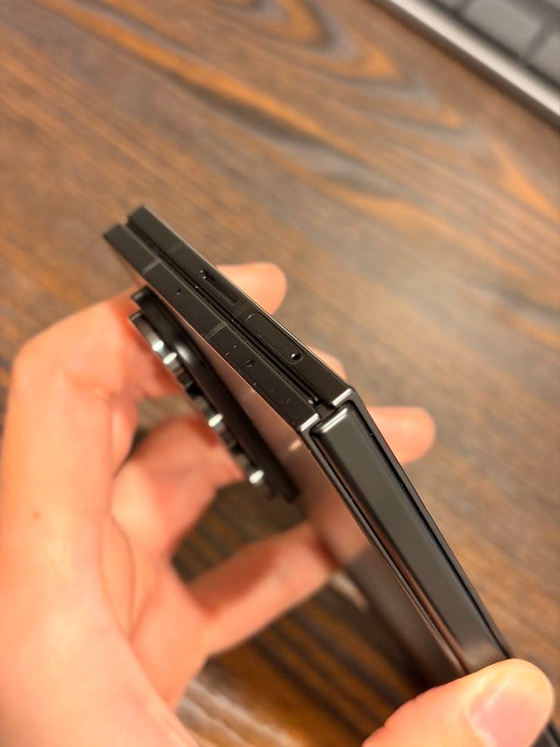 【美品】Galaxy Z Fold7 国内版SIMフリー ＋ PITAKAケース