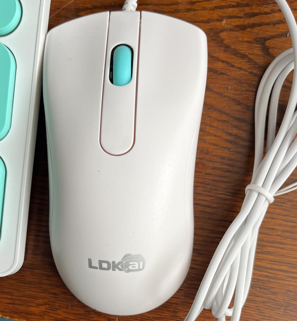 miniパソコン＋ポータブル15㌅モニター他ワンセット